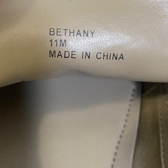 Donald Pliner BETHANY Leather Metallic Silver Loafer Flats Size 11 - Picture 5 of 6